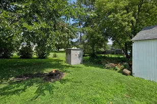 415 Francis St, Faribault, MN 55021 - Photo 30
