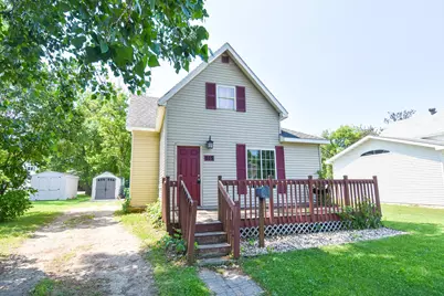 615 Markley Avenue S, Thief River Falls, MN 56701 - Photo 1