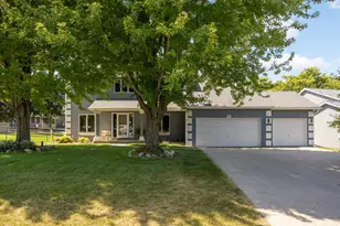 527 Hackmore Dr, Eagan, MN 55123 - Photo 1