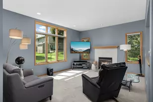 527 Hackmore Dr, Eagan, MN 55123 - Photo 18