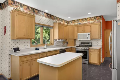 527 Hackmore Drive, Eagan, MN 55123 - Photo 24