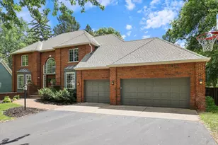 1638 Quail Ridge Cir, Woodbury, MN 55125 - Photo 4