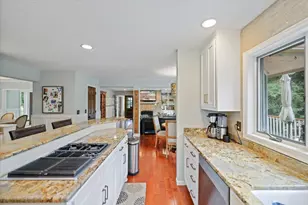 1638 Quail Ridge Cir, Woodbury, MN 55125 - Photo 18