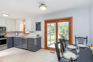 2628 Cedar Ave, White Bear Lake, MN 55110 - Photo 8