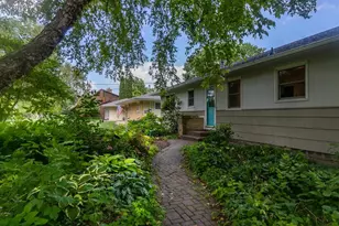 148 S Skyline Dr, Mankato, MN 56001 - Photo 2