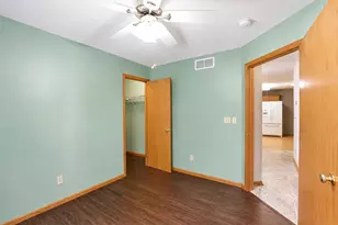 2102 Oak Tree Ln, Austin, MN 55912 - Photo 24
