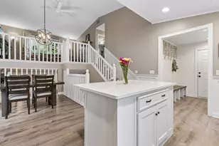 10028 Park Cir, Bloomington, MN 55420 - Photo 10
