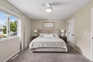 10028 Park Cir, Bloomington, MN 55420 - Photo 16
