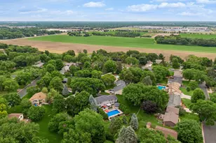 10673 Monticello Ln N, Maple Grove, MN 55369 - Photo 4
