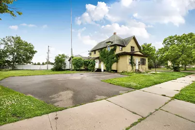 1324 1st Street N, Saint Cloud, MN 56303 - Photo 2