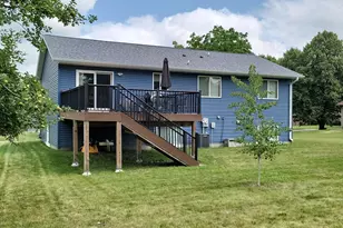 1113 9th St, Gaylord, MN 55334 - Photo 4