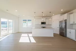 5202 Long Pointe Bay, Woodbury, MN 55129 - Photo 12