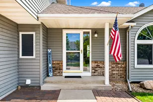 12628 Dutch Ct, Apple Valley, MN 55124 - Photo 2