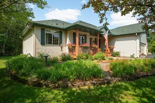 23322 Isanti St NE, Bethel, MN 55005 - Photo 2
