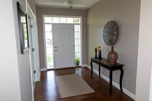 1364 Ridge Ln, Shakopee, MN 55379 - Photo 2