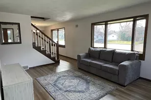 720 22nd St NE, Owatonna, MN 55060 - Photo 8