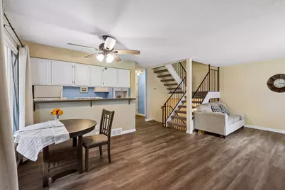 4872 Grenwich Trail N, Oakdale, MN 55128 - Photo 4