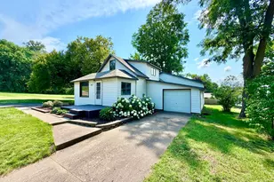 142 Red Wing Ave S, Red Wing, MN 55066 - Photo 2