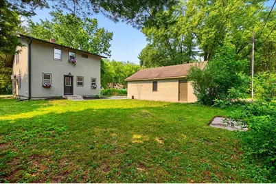 2207 Holloway Avenue E, North Saint Paul, MN 55109 - Photo 8