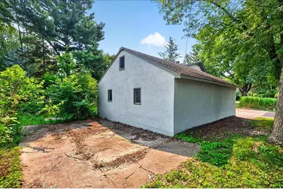 2207 Holloway Avenue E, North Saint Paul, MN 55109 - Photo 6