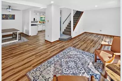 2207 Holloway Avenue E, North Saint Paul, MN 55109 - Photo 18