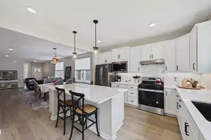 196 Liberty Heights Dr, Chaska, MN 55318 - Photo 8