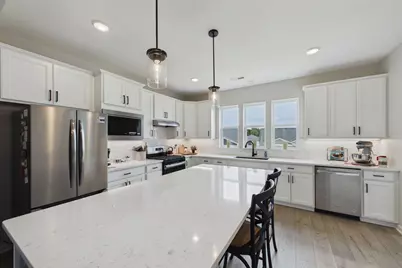 196 Liberty Heights Drive, Chaska, MN 55318 - Photo 6