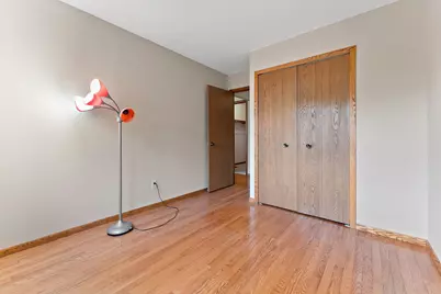 560 Donegal Circle, Shoreview, MN 55126 - Photo 8