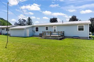 607 E Jessie St, Rushford, MN 55971 - Photo 2