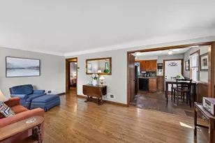 132 Spruce St W, South Saint Paul, MN 55075 - Photo 4