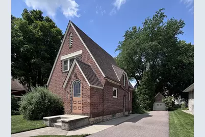 628 Grant Avenue, North Mankato, MN 56003 - Photo 2