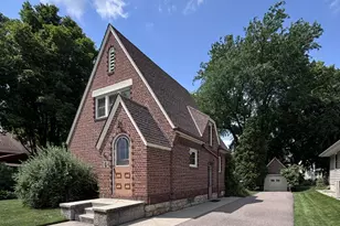 628 Grant Ave, North Mankato, MN 56003 - Photo 2