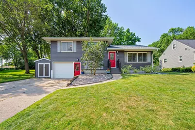 762 E Prince Street, Lake Crystal, MN 56055 - Photo 1