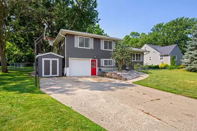 762 E Prince Street, Lake Crystal, MN 56055 - Photo 2
