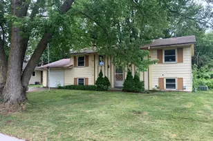 116 Hayes Rd, Apple Valley, MN 55124 - Photo 1