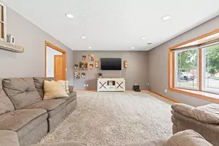 409 N Monroe St, Minneota, MN 56264 - Photo 14