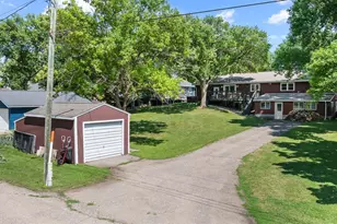 409 N Monroe St, Minneota, MN 56264 - Photo 4