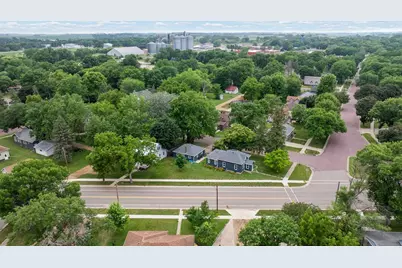 37 Rowland Street, Tracy, MN 56175 - Photo 2