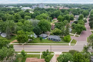37 Rowland St, Tracy, MN 56175 - Photo 2