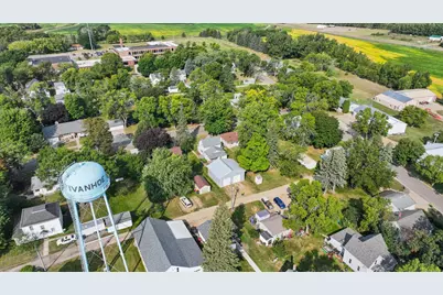 418 N Hubert Street, Ivanhoe, MN 56142 - Photo 4