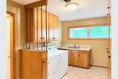 501 W College Drive, Marshall, MN 56258 - Photo 4
