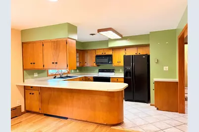 501 W College Drive, Marshall, MN 56258 - Photo 2