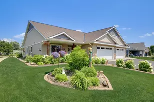 3498 Cambridge Pl, River Falls, WI 54022 - Photo 2