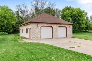 6 Lacosta Dr, Dellwood, MN 55110 - Photo 48