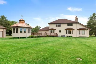 6 Lacosta Dr, Dellwood, MN 55110 - Photo 44