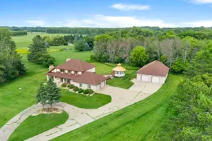 6 Lacosta Dr, Dellwood, MN 55110 - Photo 1