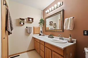 317 Creekside Dr, Buffalo, MN 55313 - Photo 18