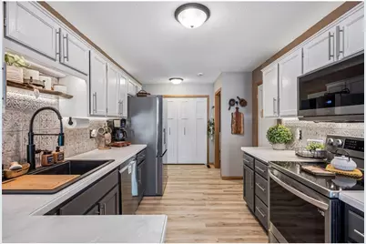 317 Creekside Drive, Buffalo, MN 55313 - Photo 12