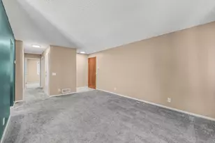 5 Crusader Ave E, West Saint Paul, MN 55118 - Photo 4