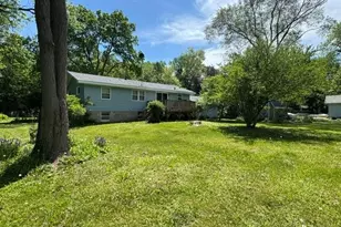 709 N Fremont St, River Falls, WI 54022 - Photo 2